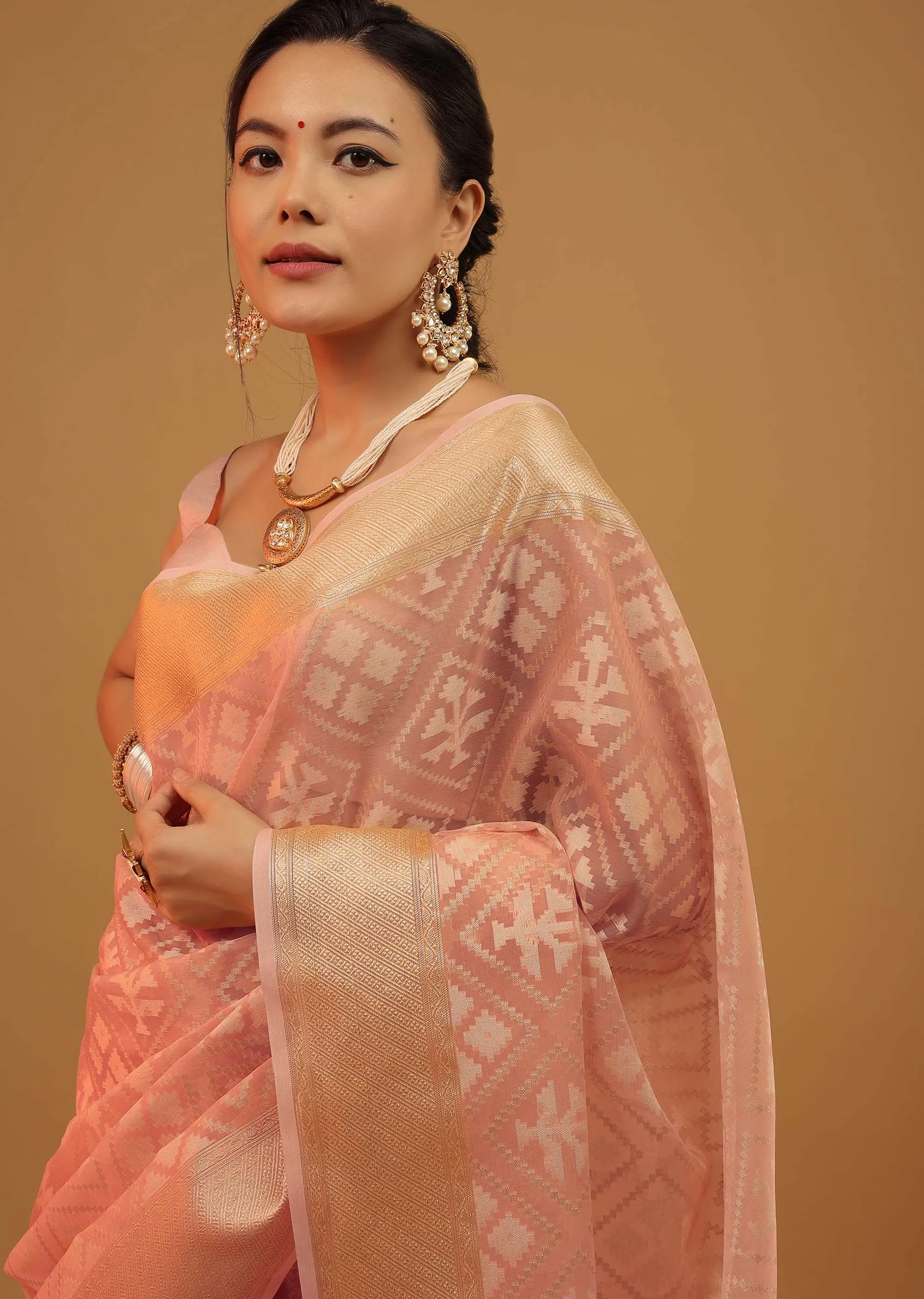 Peach Pink Saree In Pure Handloom Cotton With Banarasi Chanderi Weave